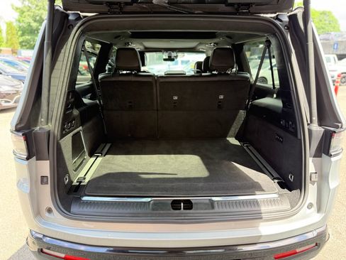 Used 2024 Jeep Grand Wagoneer L Series II w/ Quick Order Packagew 28T AWD/4WD image 32