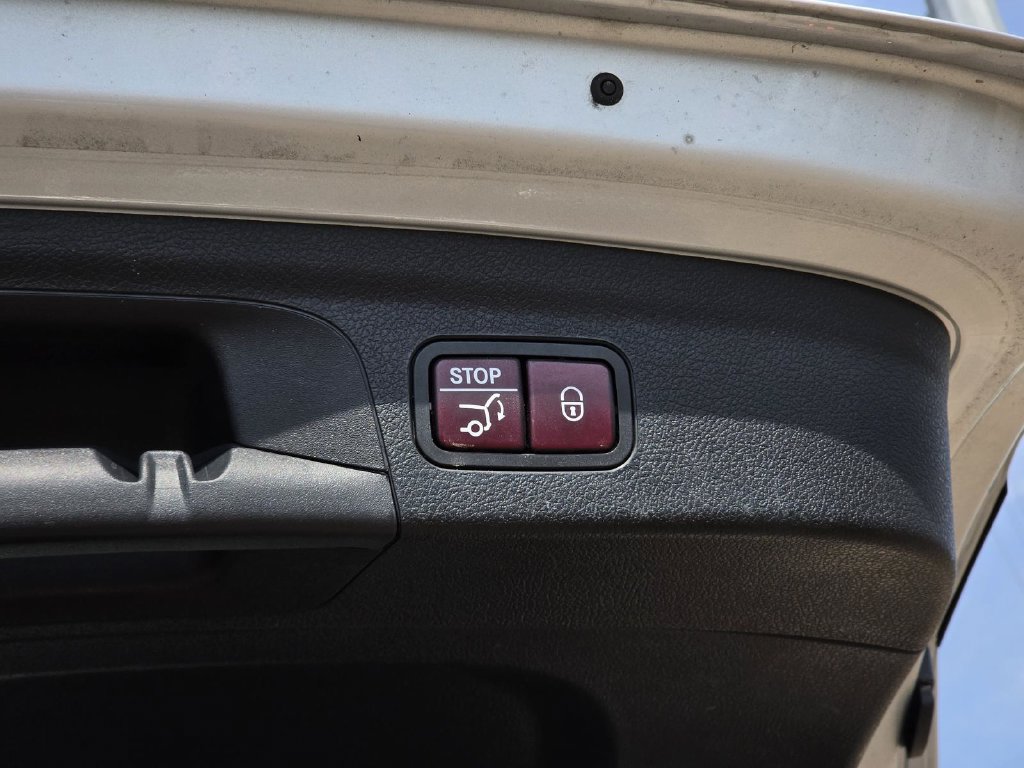 Used 2020 Mercedes-Benz GLE 350 4MATIC image 12