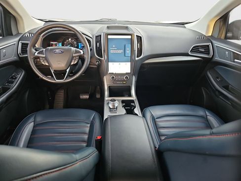 Used 2024 Ford Edge SEL w/ Sport Appearance Package image 19