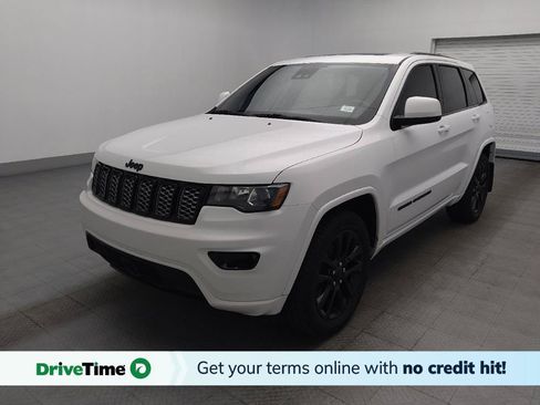 Used 2020 Jeep Grand Cherokee Altitude RWD image 1