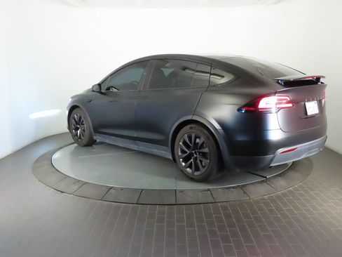 Used 2023 Tesla Model X AWD/4WD image 3