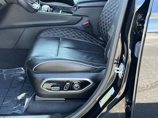 Used 2023 Jeep Grand Cherokee Summit AWD/4WD image 31