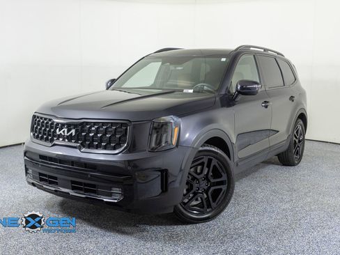 Used 2025 Kia Telluride SX X-Line AWD/4WD image 3