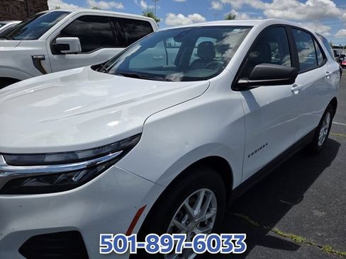 Used 2024 Chevrolet Equinox LS FWD image 5