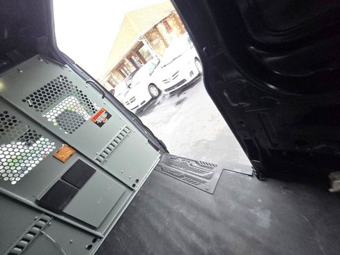 Used 2015 Ford Transit 250 148 Medium Roof RWD image 15