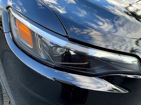 Used 2019 Jeep Cherokee Limited image 26