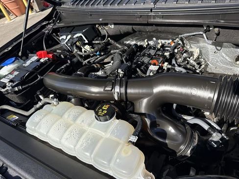 Used 2024 Ford Expedition Max XLT image 28