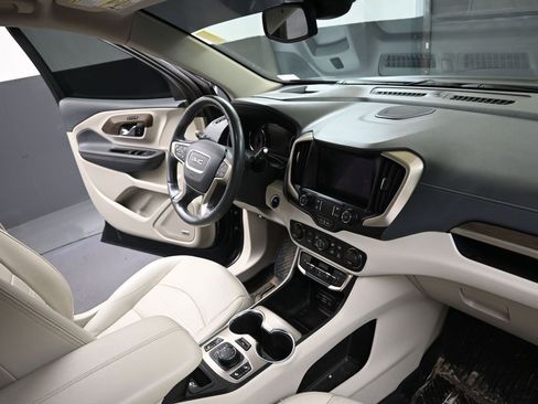 Used 2022 GMC Terrain Denali image 12