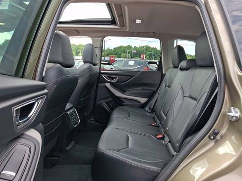 Used 2023 Subaru Forester Limited AWD/4WD image 10