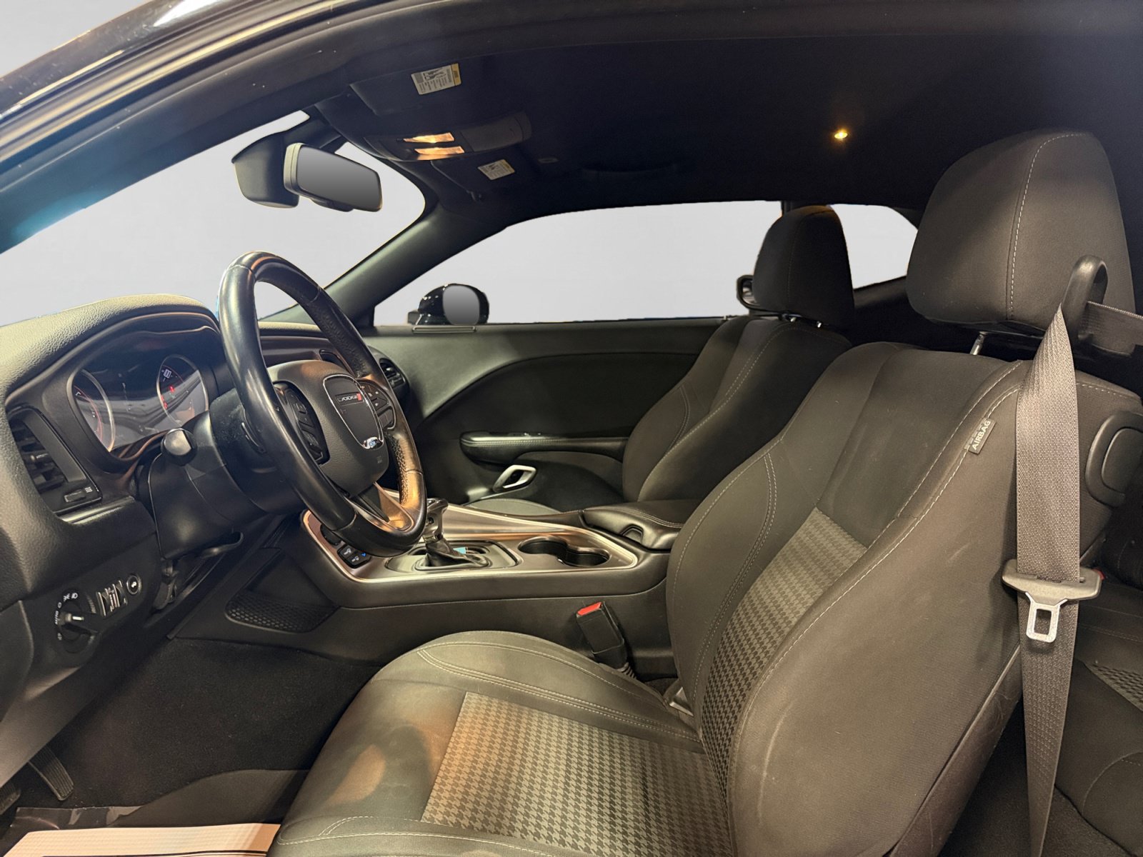 Used 2019 Dodge Challenger SXT RWD image 13