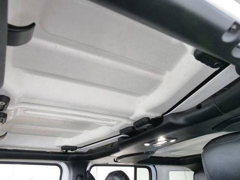 Used 2023 Jeep Wrangler Unlimited Sahara image 29