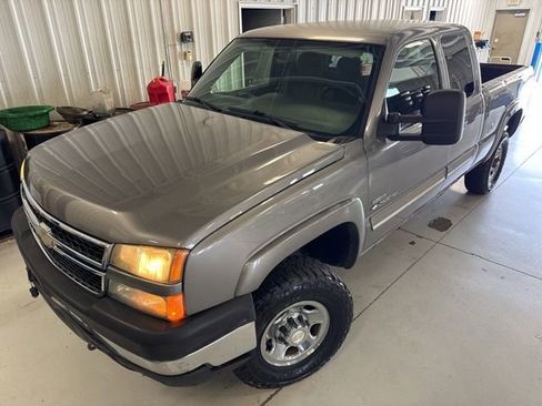 Used 2007 Chevrolet Silverado 2500 LT w/ Heavy-Duty Power Package AWD/4WD image 22