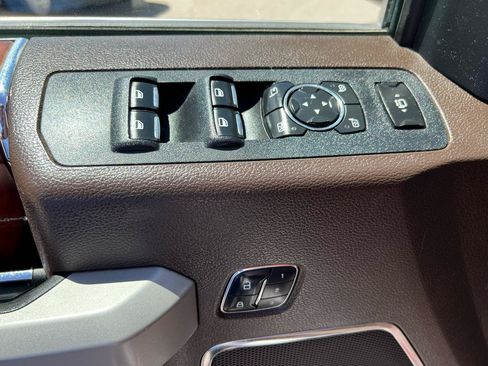 Used 2018 Ford F350 King Ranch w/ King Ranch Ultimate Package AWD/4WD image 22