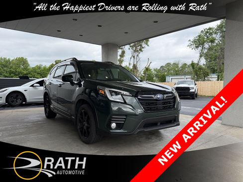 Used 2022 Subaru Forester Limited AWD/4WD image 1