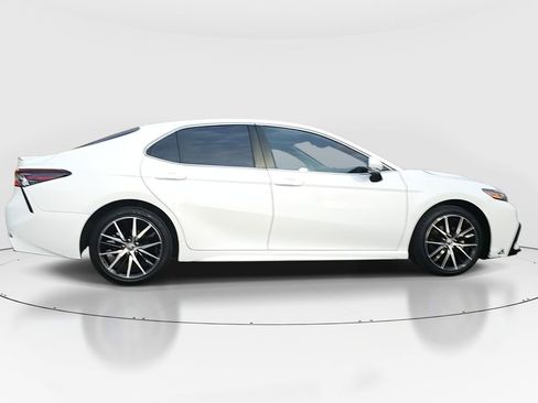 Certified 2024 Toyota Camry SE image 4