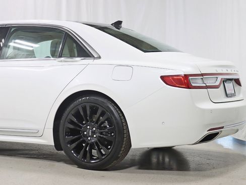 Used 2020 Lincoln Continental Reserve image 11
