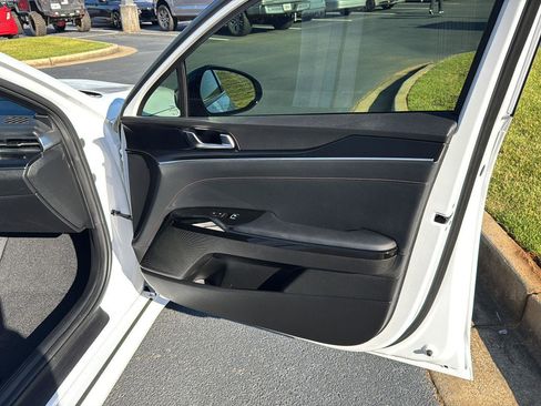 Used 2023 Kia K5 GT image 12
