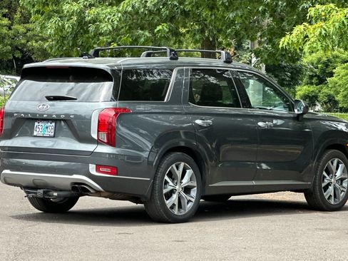 Used 2021 Hyundai Palisade Limited AWD/4WD image 2
