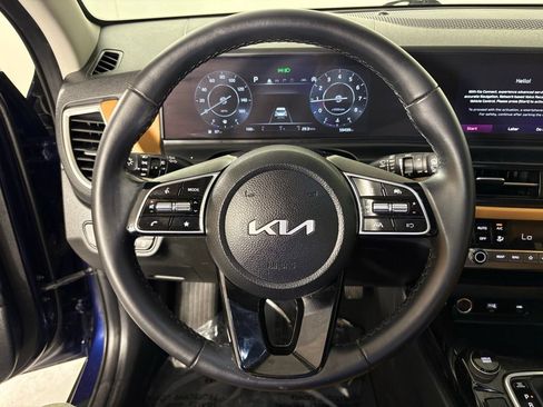 Used 2024 Kia Seltos EX FWD image 19