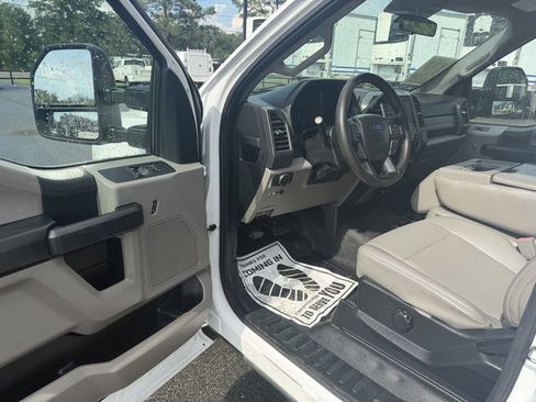 Used 2018 Ford F250 XL w/ Power Equipment Group RWD image 11