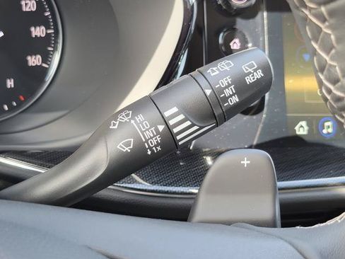 Used 2023 Buick Envision Essence AWD/4WD image 17