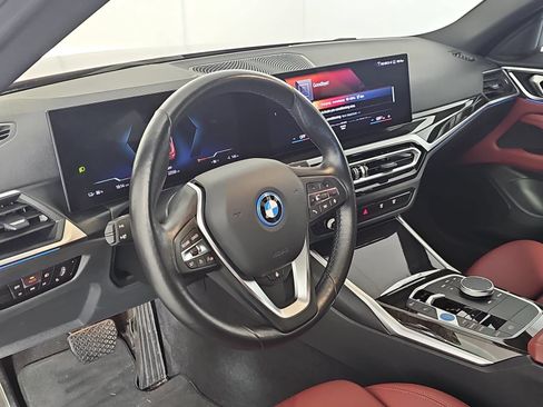 Used 2023 BMW i4 eDrive40 w/ Premium Package RWD image 16