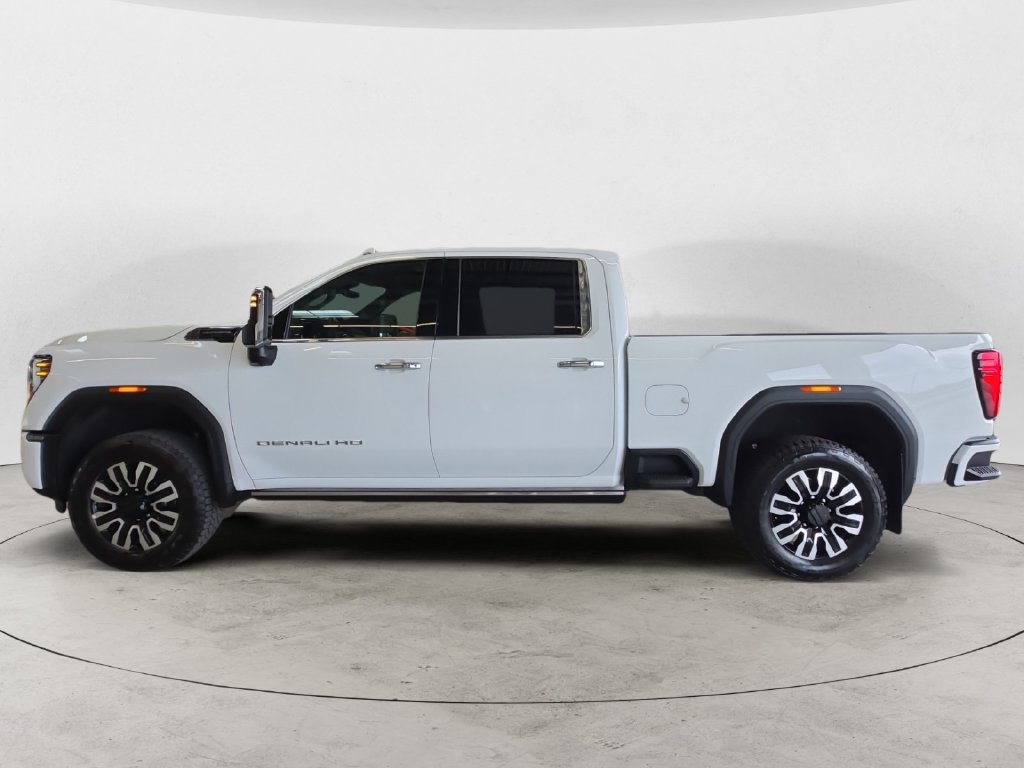Certified 2026 GMC Sierra 3500 Denali Ultimate AWD/4WD image 8