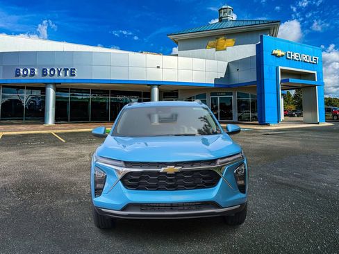 New 2026 Chevrolet Trax LT FWD image 10
