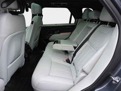 New 2026 Land Rover Range Rover Sport SE image 14