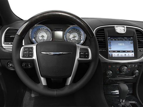 Used 2013 Chrysler 300 w/ Driver Convenience Group RWD image 9