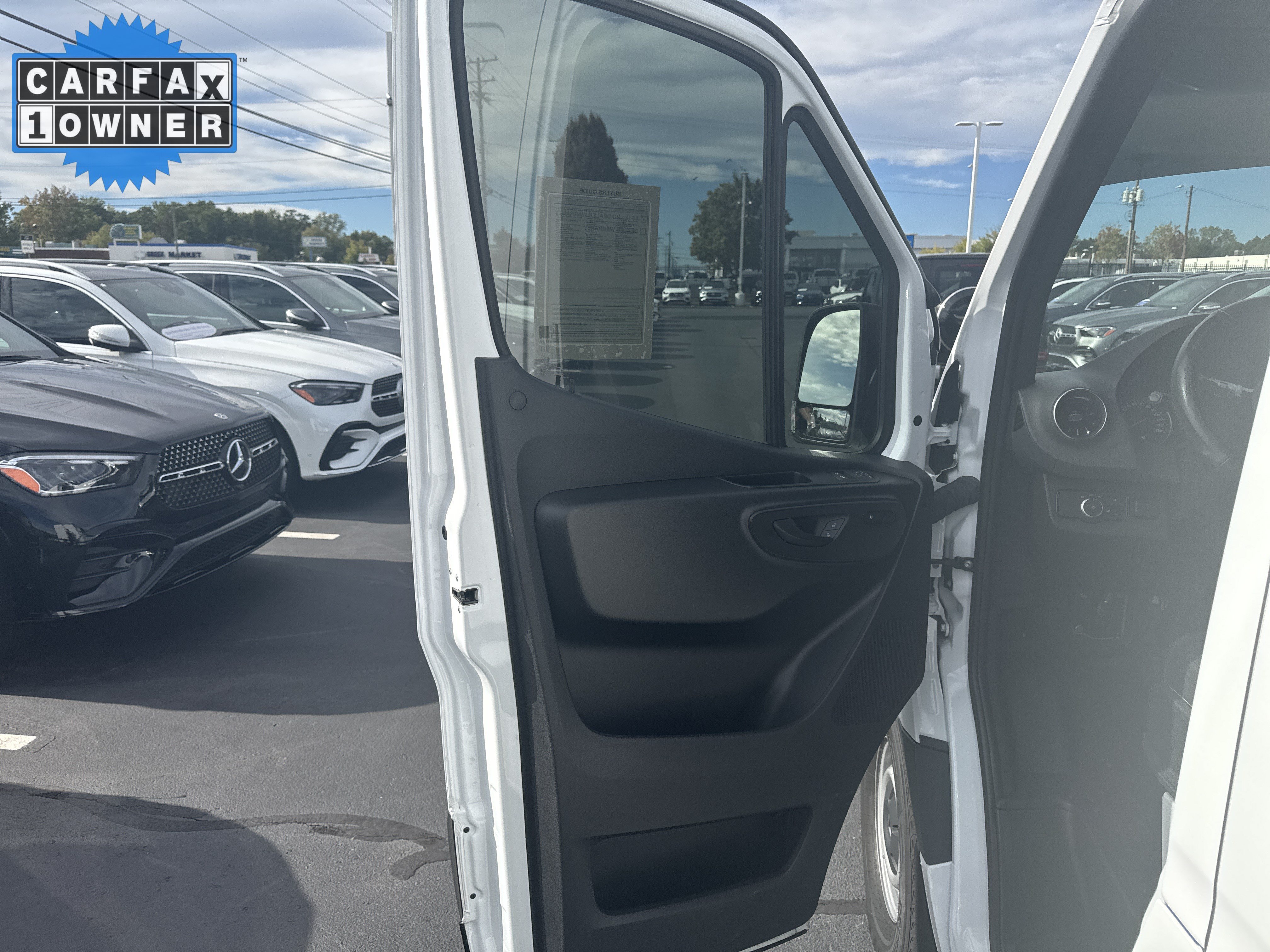 Used 2025 Mercedes-Benz Sprinter 2500 image 14