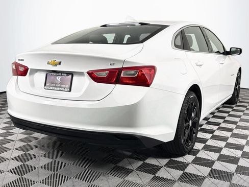 Used 2023 Chevrolet Malibu LT FWD image 25