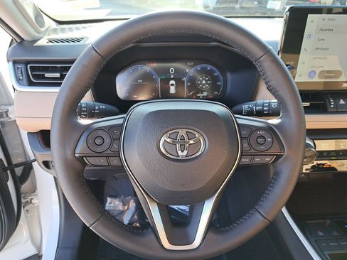 Used 2024 Toyota RAV4 Limited image 19