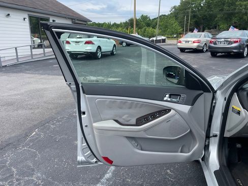 Used 2012 Kia Optima EX w/ Premium Pkg FWD image 11