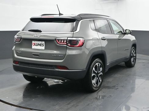 Used 2024 Jeep Compass Limited image 10