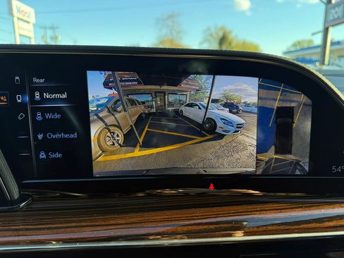 Used 2023 Cadillac Escalade ESV Premium Luxury image 31