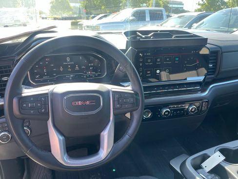 Used 2024 GMC Sierra 1500 Elevation AWD/4WD image 7