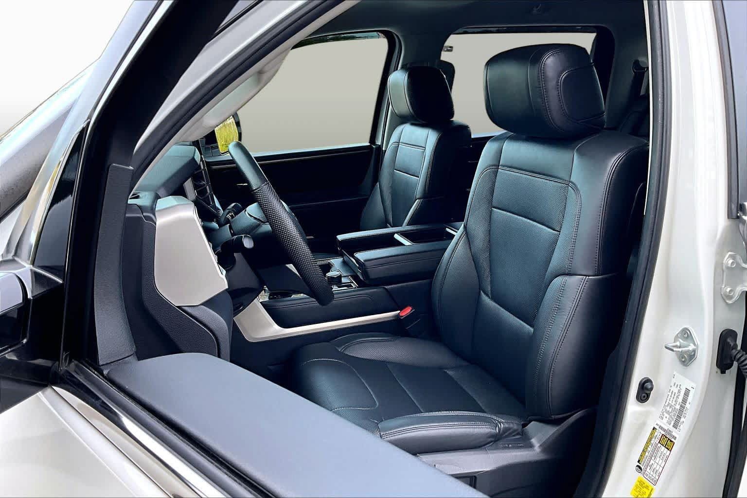 Used 2024 Toyota Tundra Limited AWD/4WD image 9