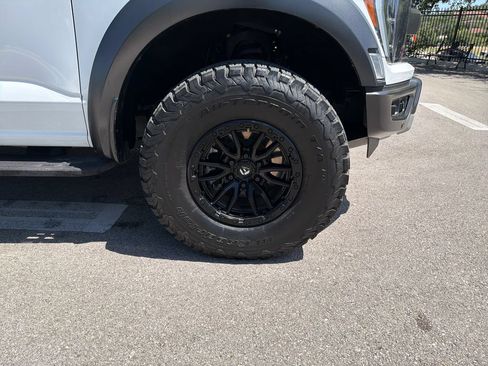 Used 2023 Ford F150 Raptor AWD/4WD image 17