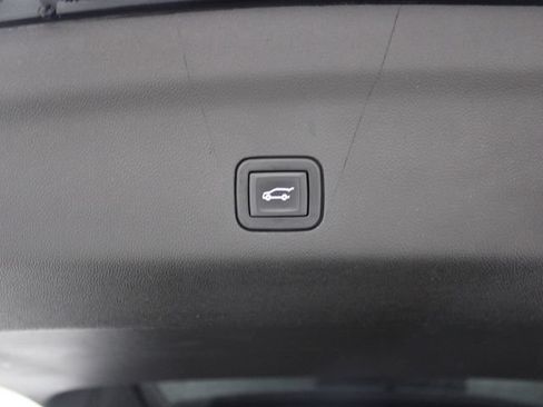 Used 2022 Chevrolet Suburban RST w/ Luxury Package AWD/4WD image 17