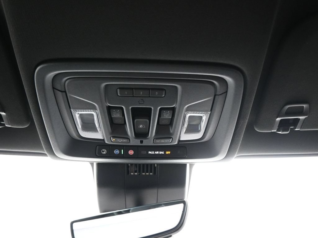 Used 2026 GMC Sierra 3500 AT4 w/ AT4 Premium Plus Package AWD/4WD image 18