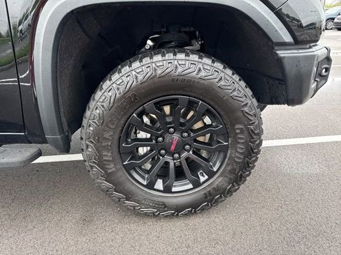 Used 2023 GMC Sierra 1500 AT4X AWD/4WD image 12