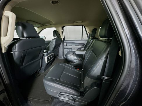 Used 2024 Ford Expedition Max XLT image 29