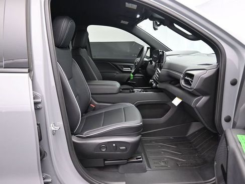 New 2025 Chevrolet Silverado EV LT image 43