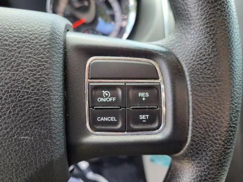 Used 2014 Dodge Grand Caravan SXT FWD image 24