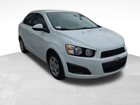 Used 2014 Chevrolet Sonic LS image 1