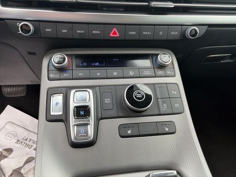 Used 2024 Hyundai Palisade SEL FWD image 16