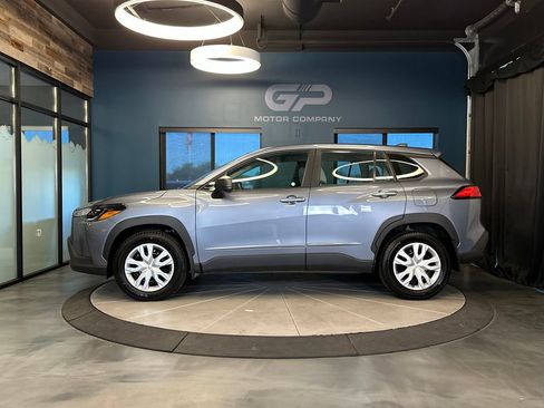 Used 2022 Toyota Corolla Cross L AWD/4WD image 6