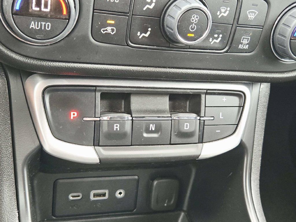 Used 2023 GMC Terrain SLE w/ Driver Convenience Package AWD/4WD image 27