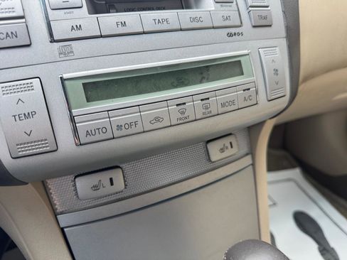 Used 2004 Toyota Solara SLE image 16